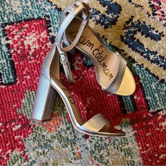 SAM EDELMAN Yaro Block Heel Leather Sandal 4"
Silver Shimmer Ankle Strap Party - Picture 3 of 6